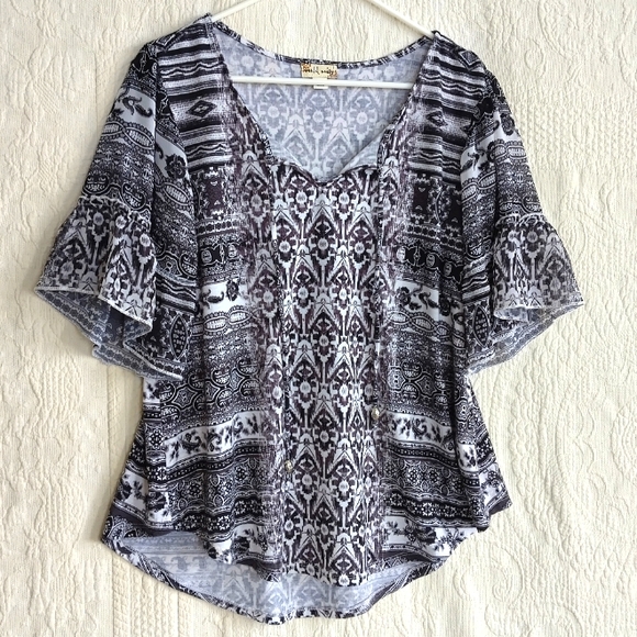 World Unity Boho Blouse Black and White Beaded Tie Front Bell Sleeve Geometric - Picture 1 of 9